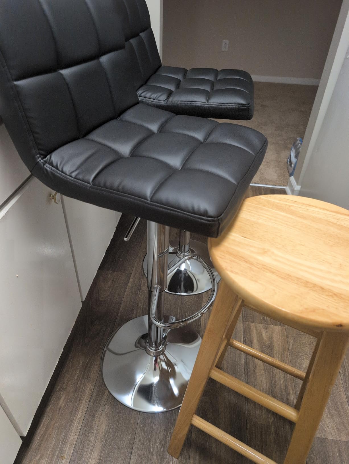 Homall Bar Stools Modern PU Leather Adjustable Swivel Barstools, Armless Hydraulic Kitchen Counter Bar Stool Extra Height Square Island Barstool with Back Set of 2 (Leather, Black) customer photo 2
