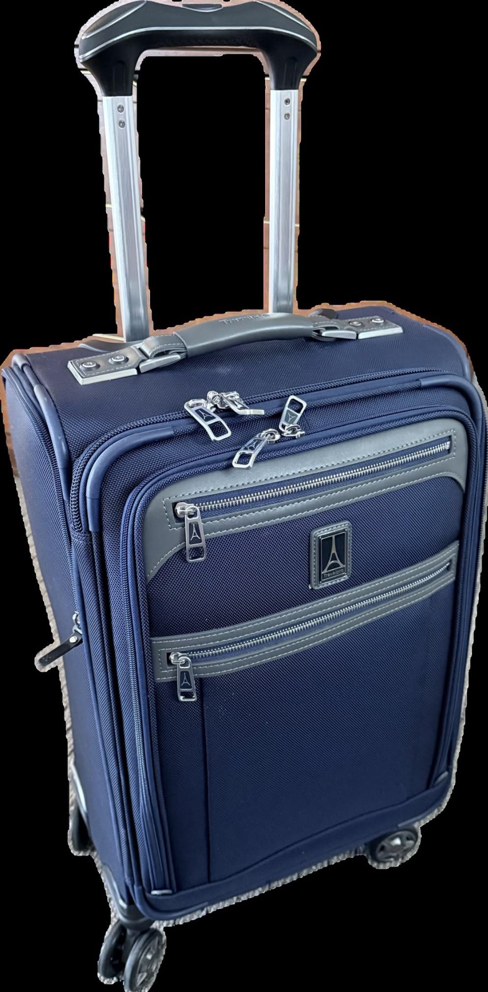 Platinum Elite Softside Expandable Carry on Luggage, 8 Wheel Spinner Suitcase, USB Port, Suiter, Men and Women, True Navy Blue, Carry On 21-Inch customer photo 1