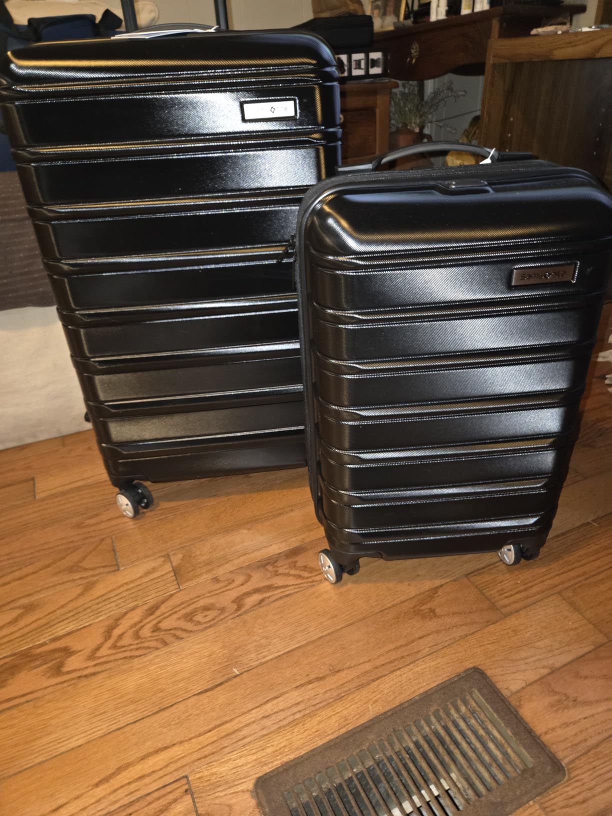 Samsonite Omni 2 Hardside 2 Piece Set - Includes Global Carry-On & Medium Checked Suitcases - 360° Dual Spinner Wheels - Integrated TSA Lock & Expansion - Amazon Exclusive - Midnight Black customer photo 1