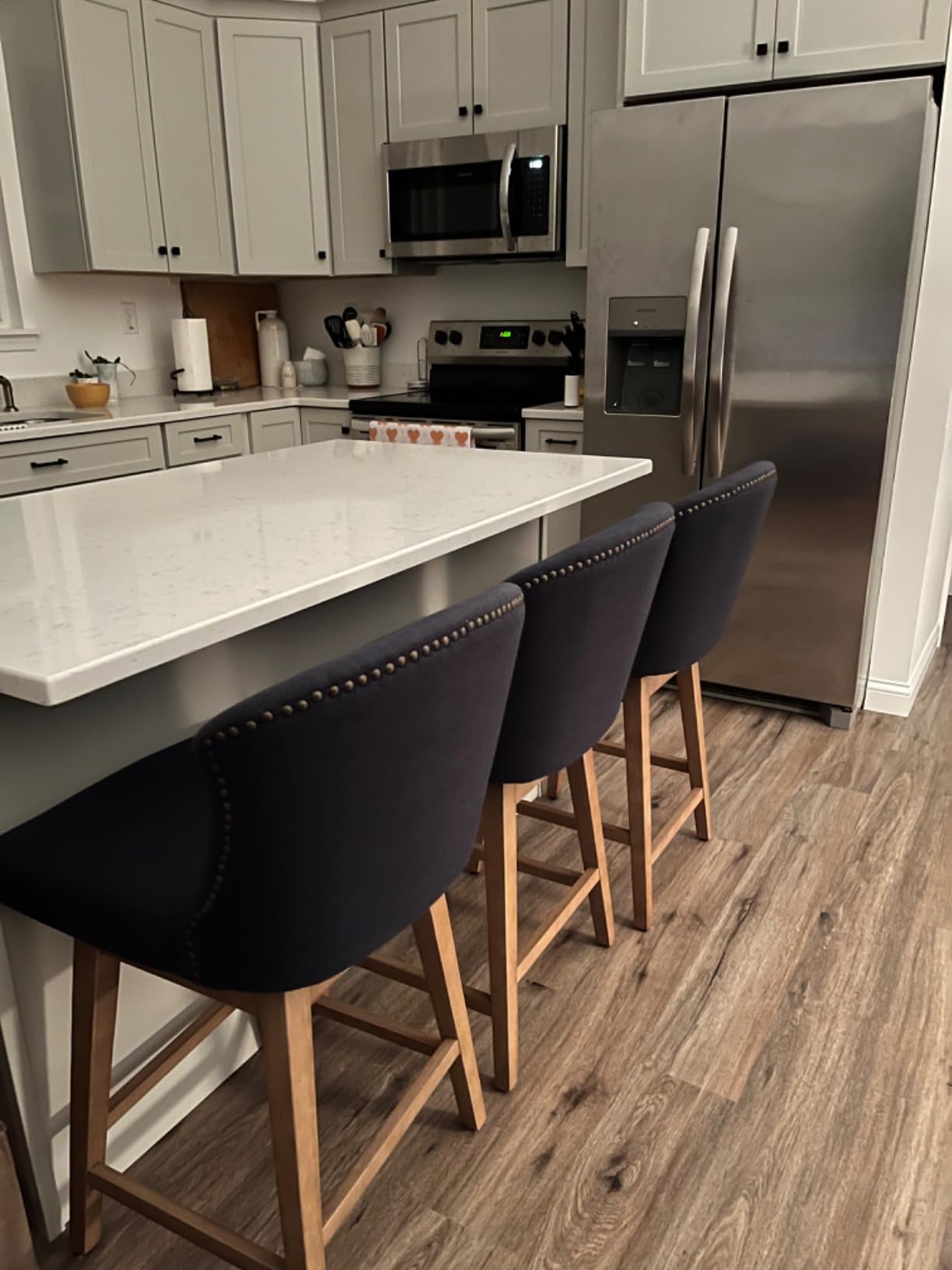 CHITA Counter Height Swivel Barstools, FSC Certified Upholstered Performance Fabric Bar Stools Set of 2, 26 Inch Seat Height, Linen customer photo 1