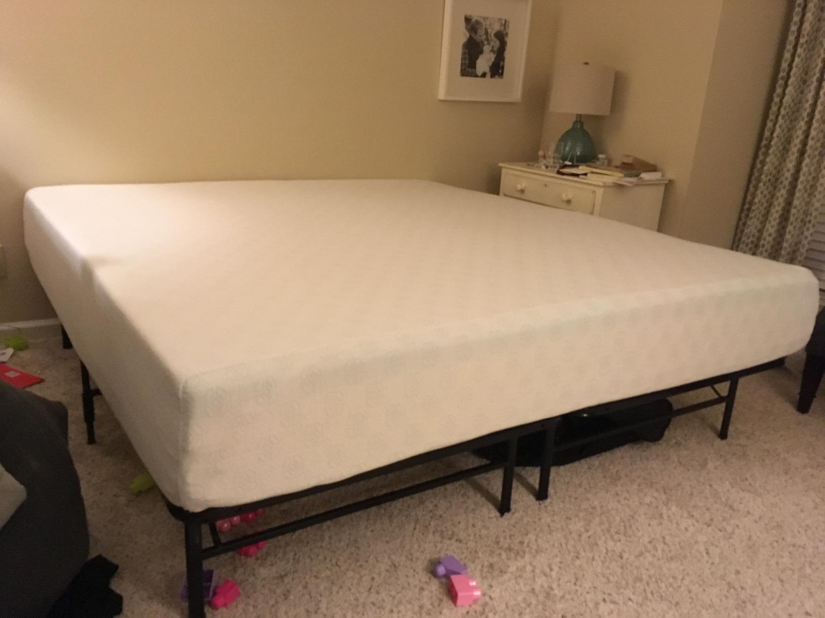 Zinus 12 Inch Green Tea Cooling Memory Foam Mattress, Queen, Fiberglass Free, Medium Firmness, Cooling Gel Foam, Certified Safe Foams & Fabric, Mattress in A Box customer photo 2