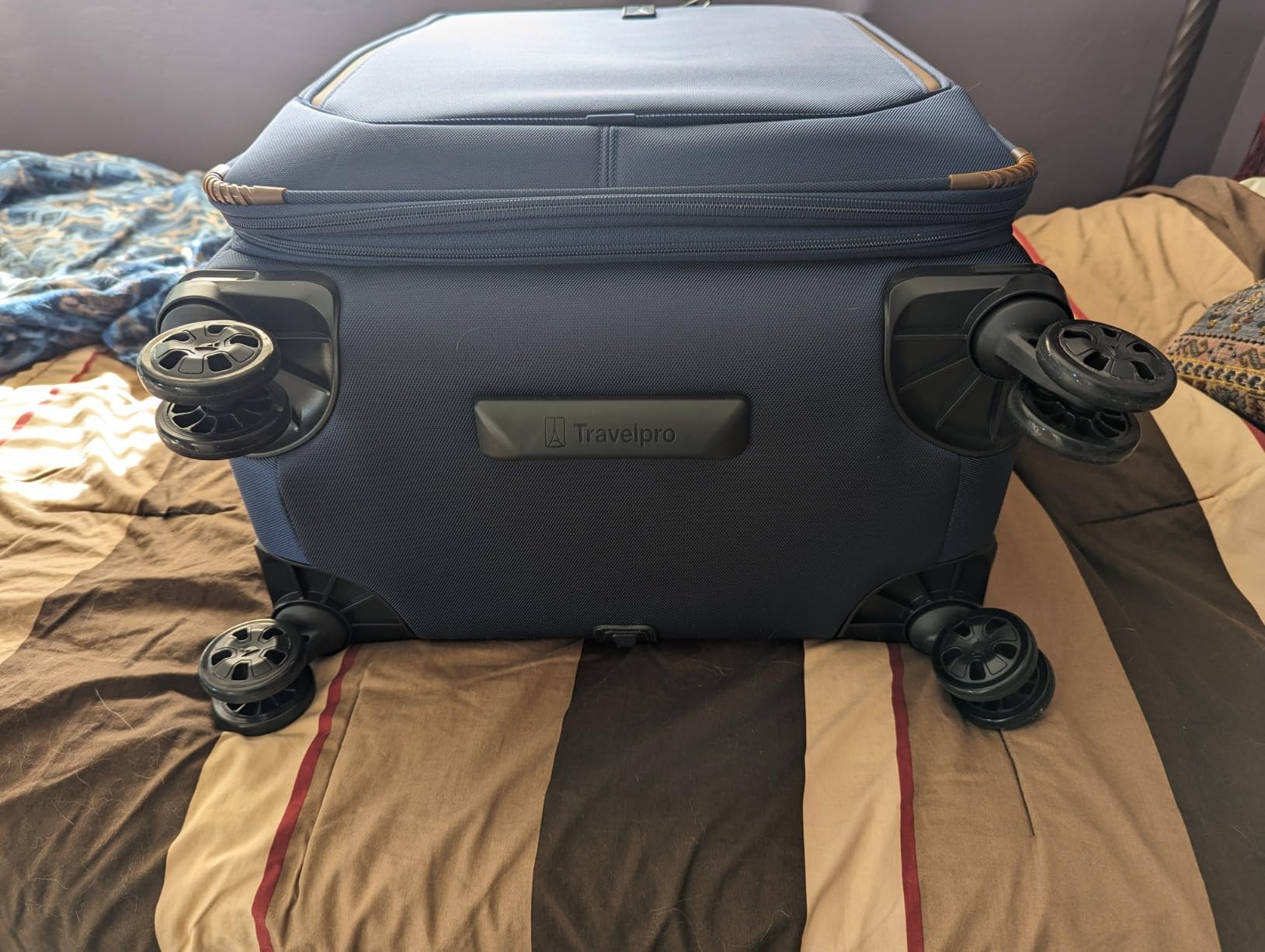 Travelpro Crew Classic Lightweight Softside Expandable Carry on Luggage, 8 Wheel Spinner Suitcase, Men and Women, Carry On 21-Inch, Black customer photo 2
