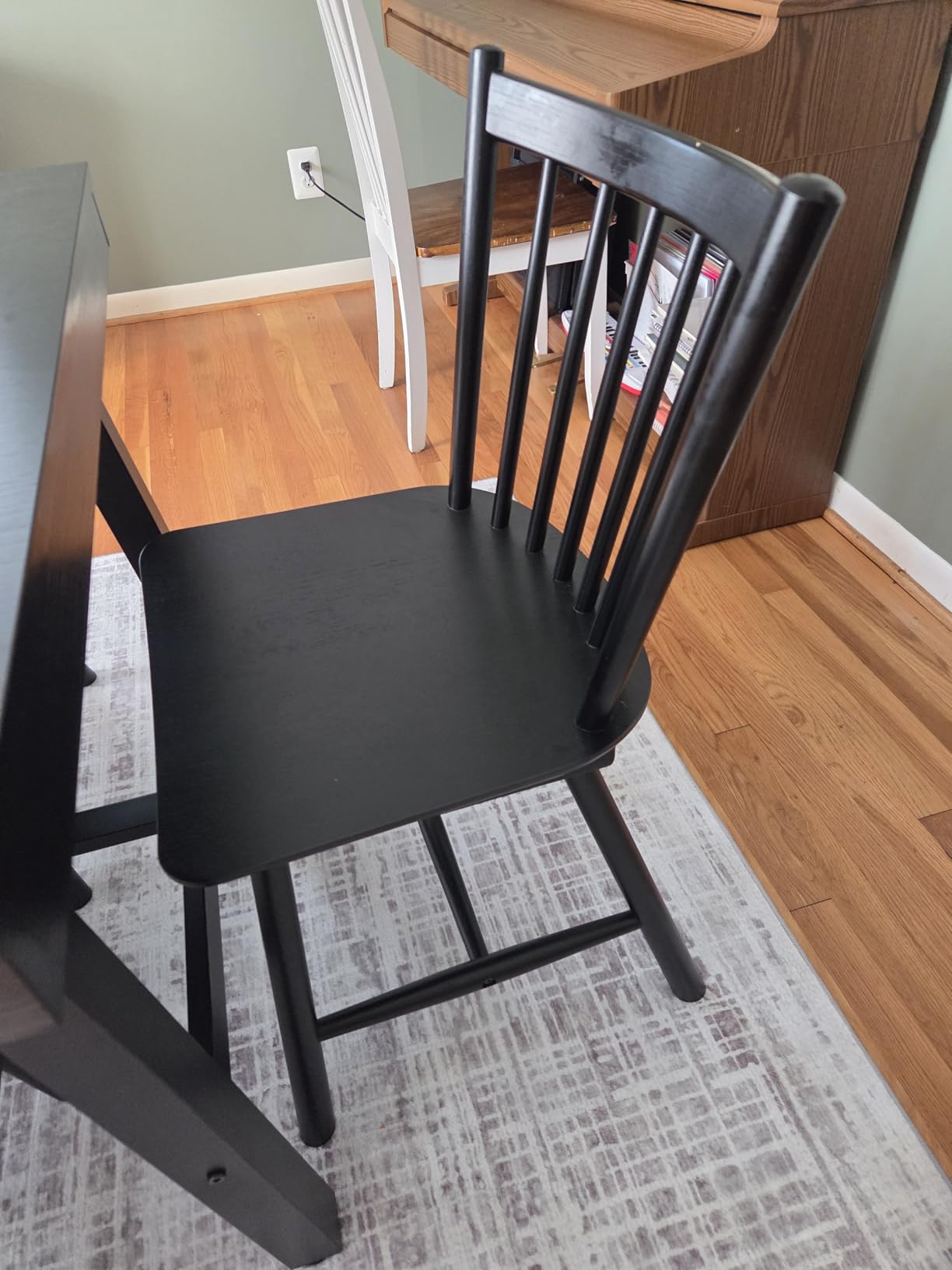 LUE BONA Upgraded Dining Chairs Set of 4, Farmhouse Wooden Spindle Back Kitchen Chairs, Windsor Dining Chairs for Kitchen and Dining Room, Black customer photo 1