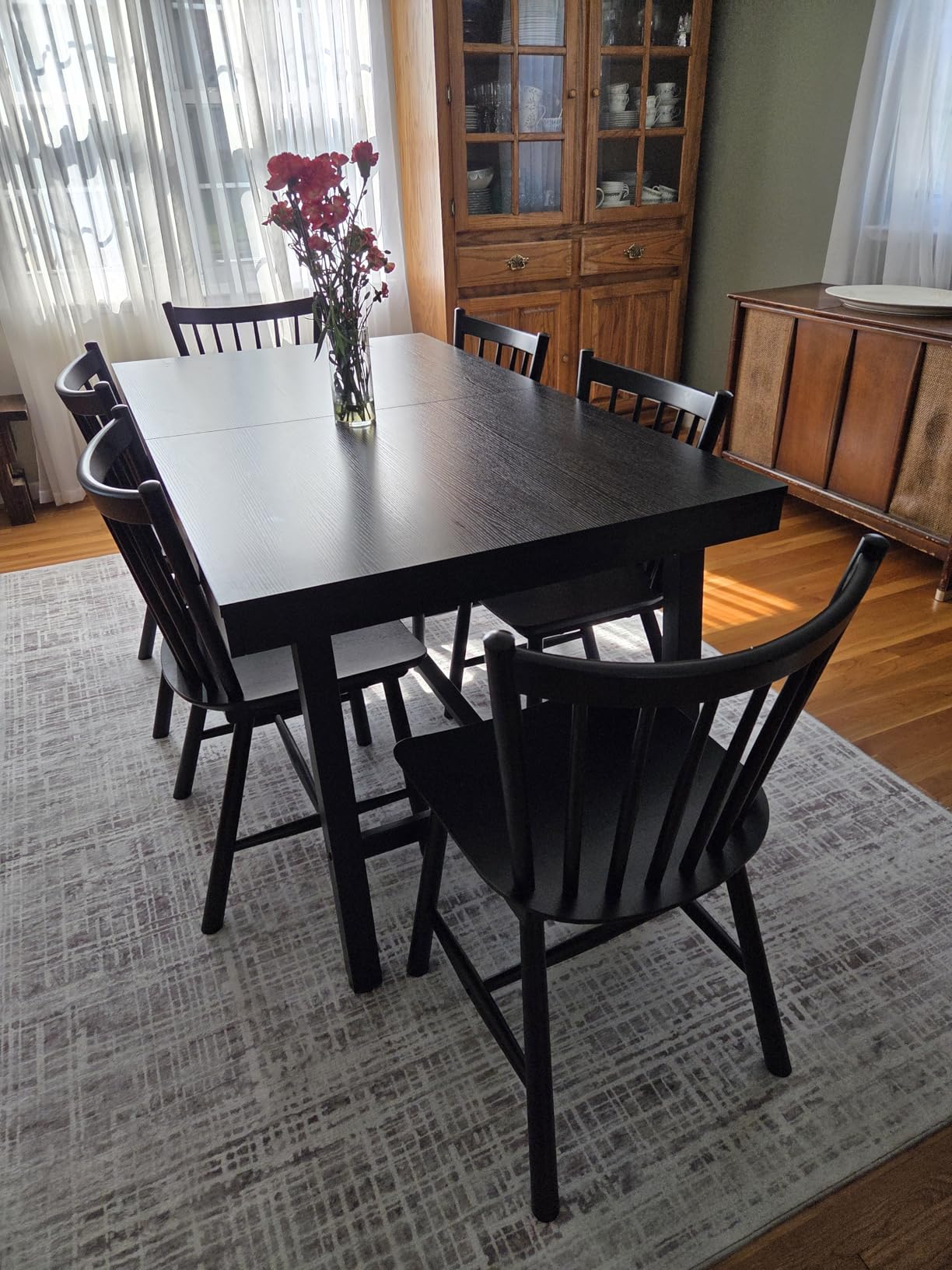 LUE BONA Upgraded Dining Chairs Set of 4, Farmhouse Wooden Spindle Back Kitchen Chairs, Windsor Dining Chairs for Kitchen and Dining Room, Black customer photo 2