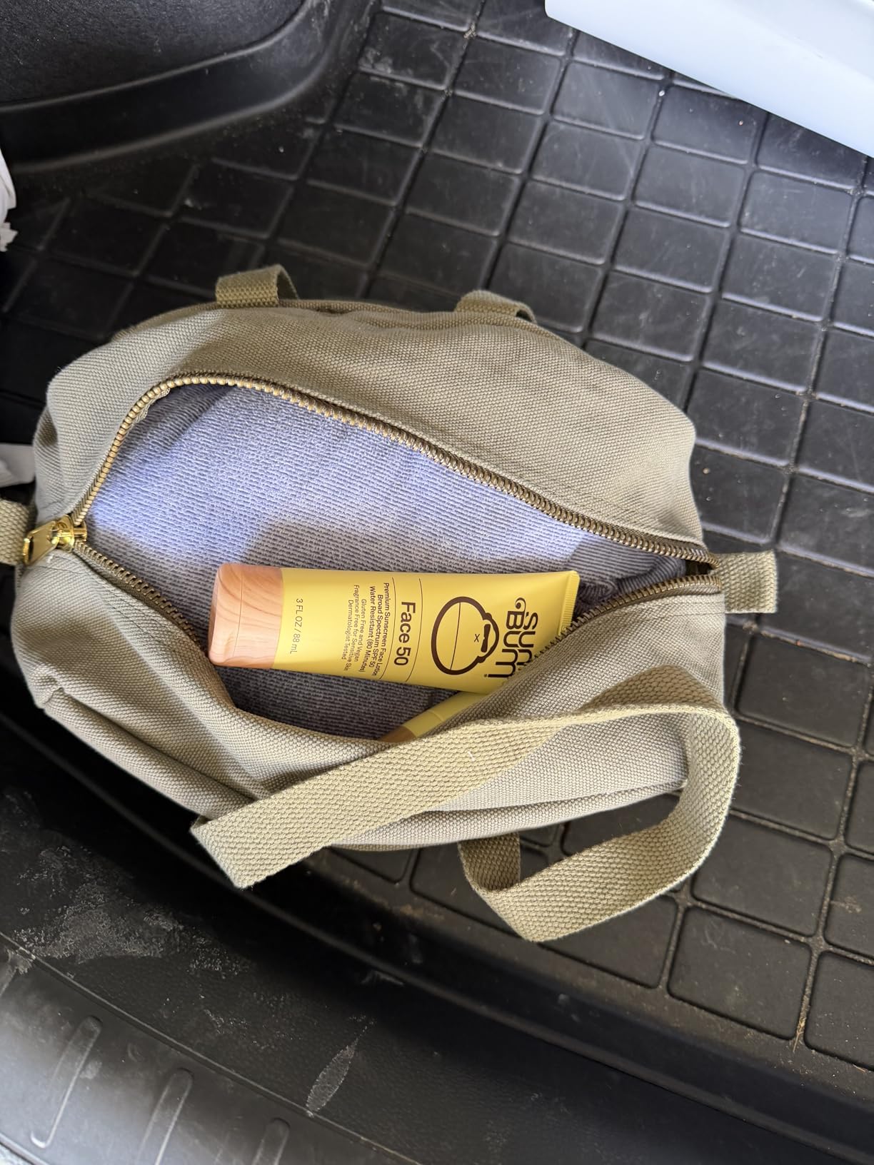 Waxed Canvas All Purpose Military Style Duffle Bag, Water-Resistant, Adjustable Strap, Fully Lined, Double Zipper Closure, heavy Duty, Olive Green customer photo 2