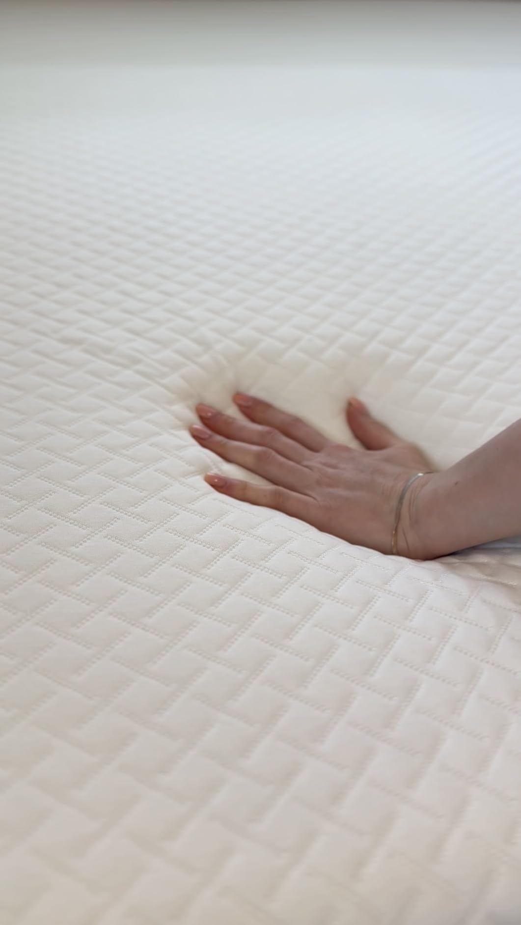 EGOHOME 12 Inch Queen Mattress, Memory Foam Mattress in a Box with Cooling Green Tea Gel, Relieve Pressure with Medium Firm Support, CertiPUR-US Certified customer photo 1