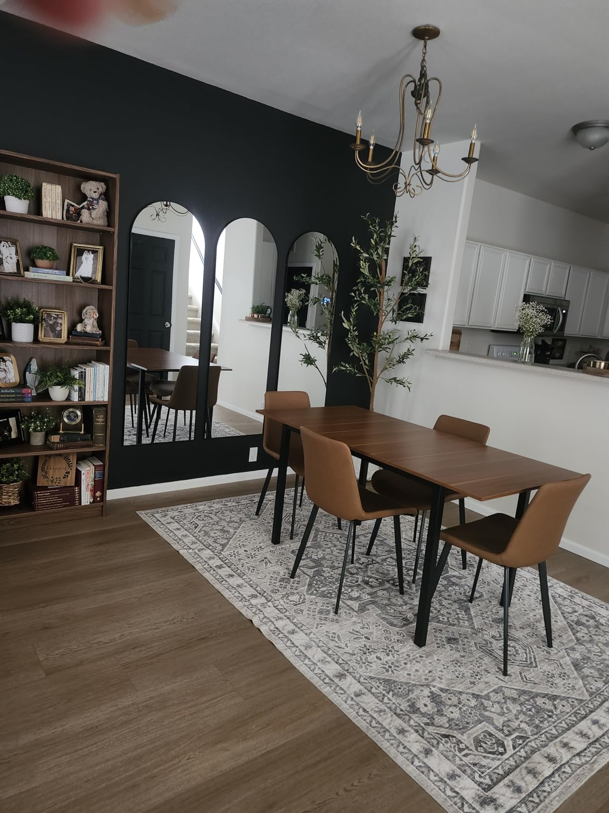 Einhomn Extendable Dining Table for 4-6, 63