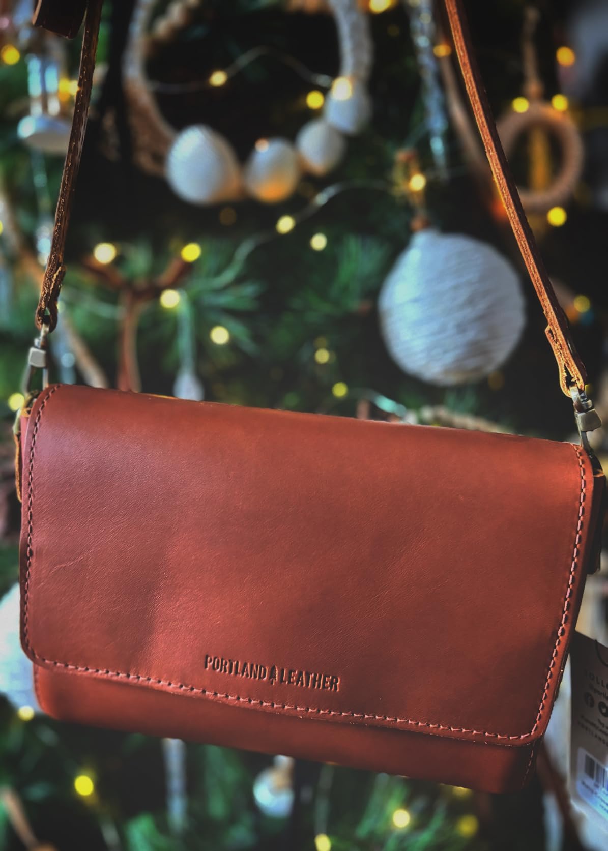Portland Leather Goods Metro Crossbody Bag for Women - Handmade from the Finest Full-Grain Hides customer photo 2
